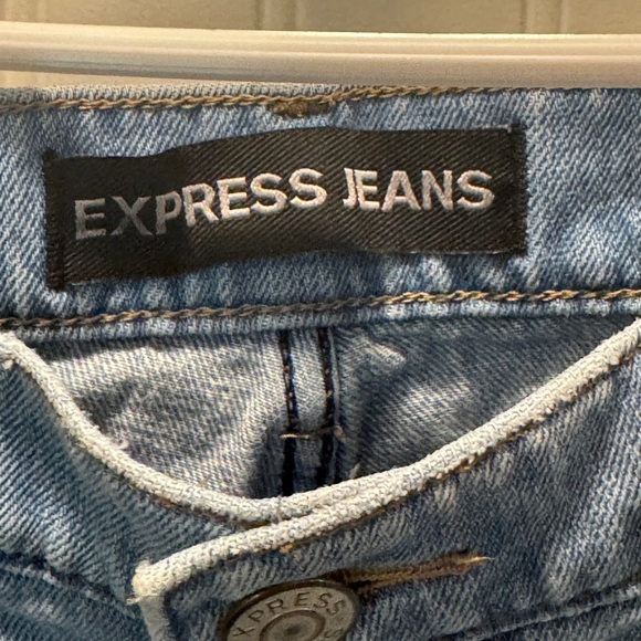 EXPRESS JEANS | Cropped Super Skinny Mid Rise Distressed Sz 8 - Picture 3 of 7